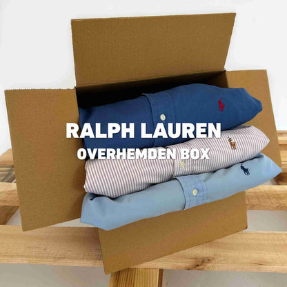 Ralph Lauren Overhemden Box met drie opgevouwen vintage overhemden in een kartonnen doos, aangeboden door Vintagebulk voor duurzame mode wholesale.