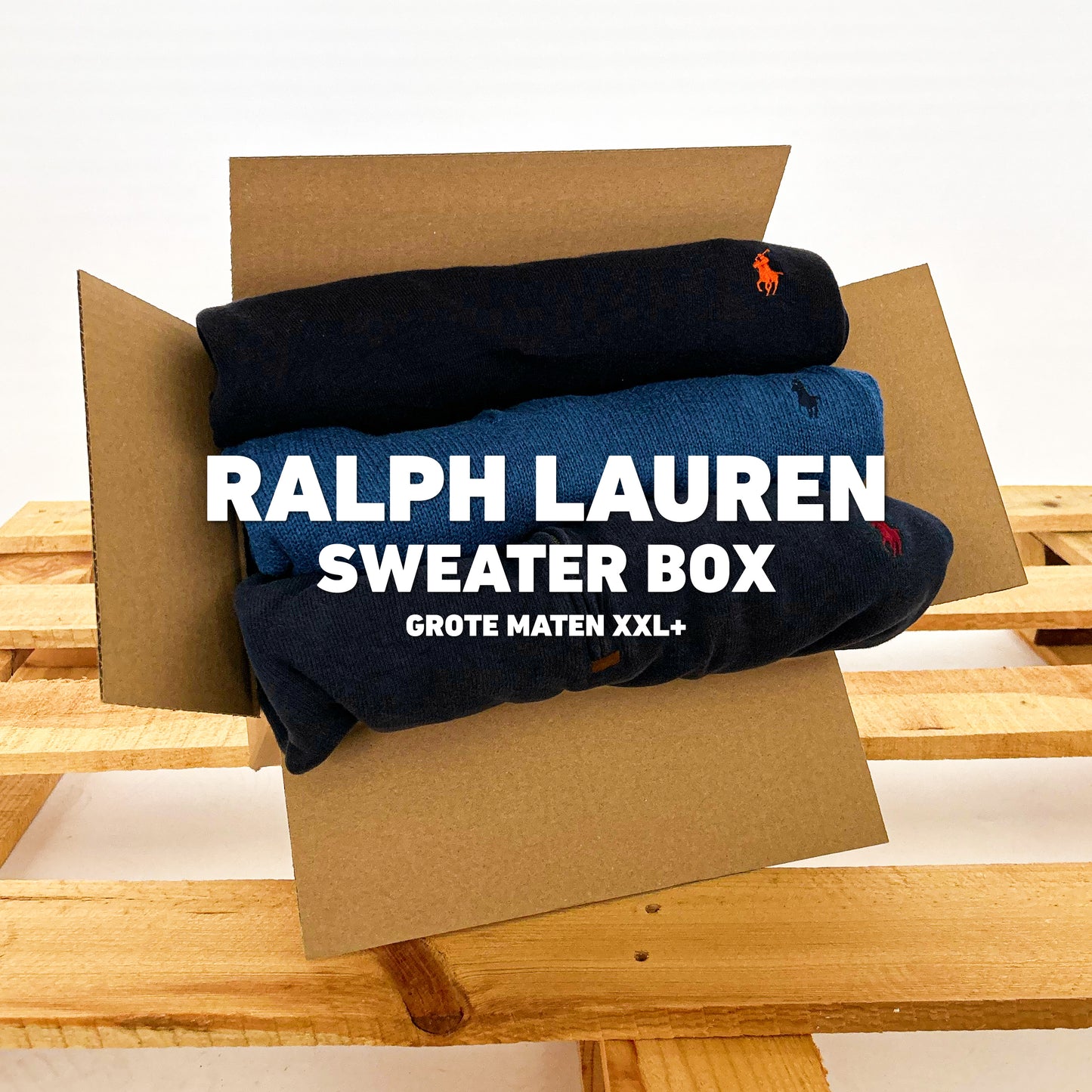 Selectie van premium Ralph Lauren XXL+ knitwear in een doos, inclusief navy en blauwe truien met contrasterende paardjes-logo's.